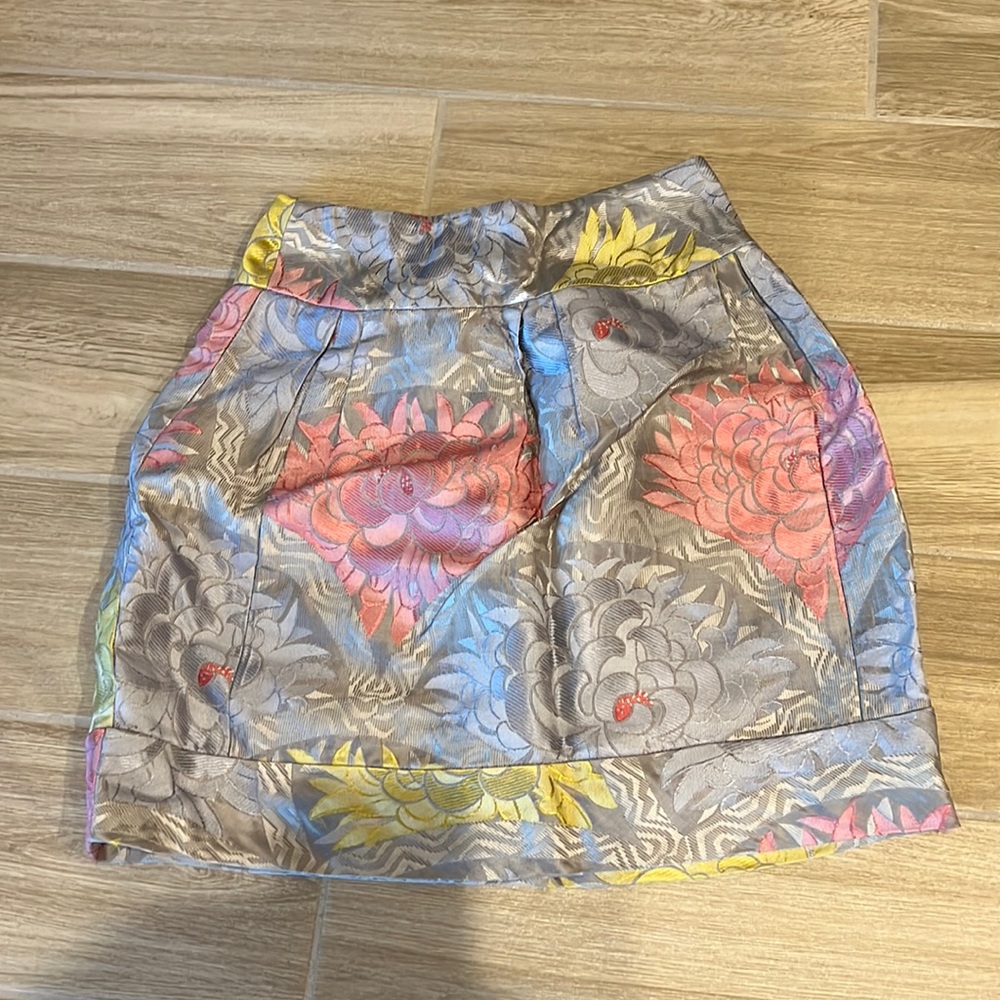 Anthropologie beautiful skirt by Laifsdottir size 0